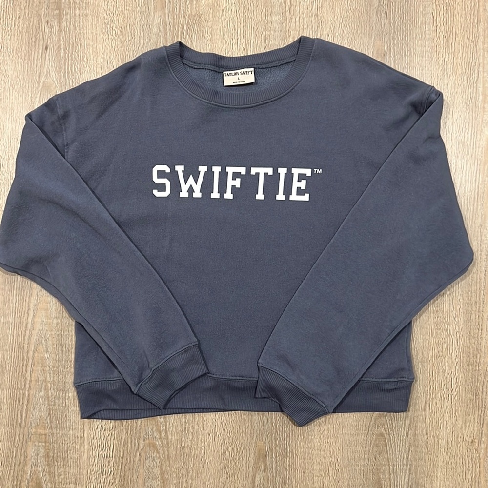 Taylor Swift Purple Blue Swiftie Crewneck Large